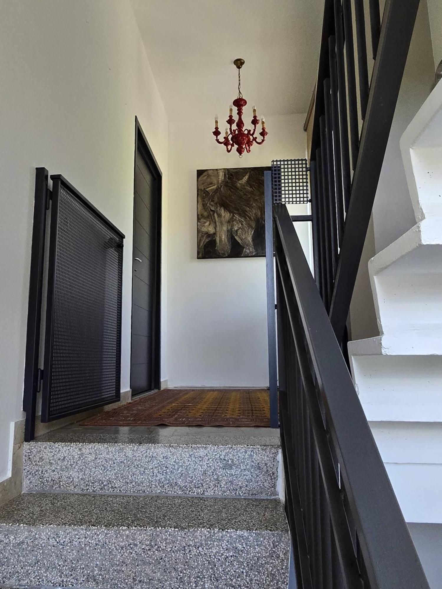 Art Garage Varese Biandronno Exterior photo